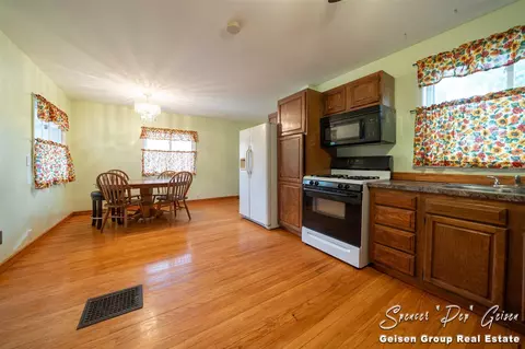 617 S Broas, Belding, MI 48809 photo 14