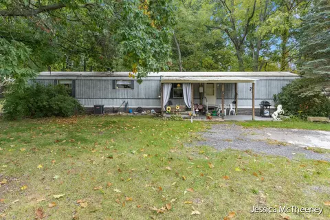 01319 67th, South Haven, MI 49090