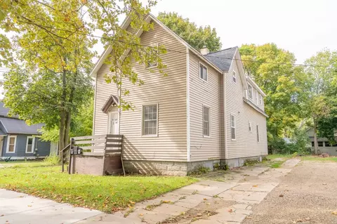 527 Phelps, Kalamazoo, MI 49048