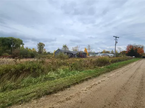 5261 Almy, Edmore, MI 48829 photo 2