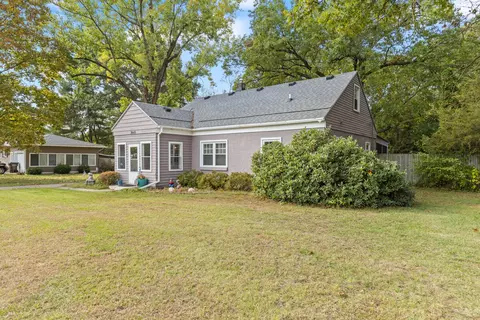 3665 Ivy, Grand Rapids, MI 49525
