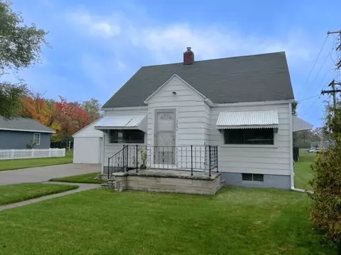2851 Mccracken St, Norton Shores, MI 49441