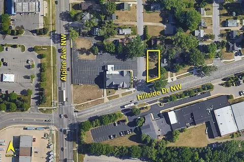 2441 Hillside, Grand Rapids, MI 49544