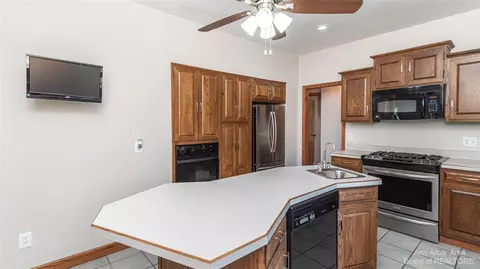 1205 E Mcdevitt, Jackson, MI 49203 photo 24