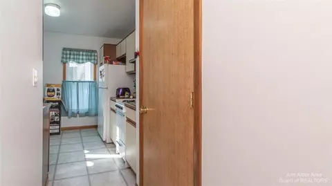1205 E Mcdevitt, Jackson, MI 49203 photo 53