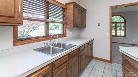 1205 E Mcdevitt, Jackson, MI 49203 photo 31