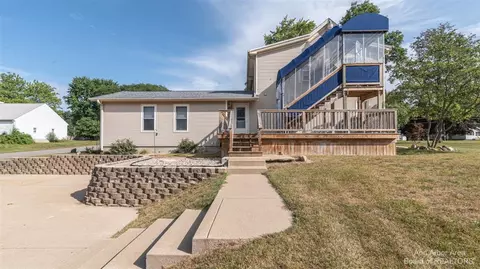 1205 E Mcdevitt, Jackson, MI 49203 photo 2