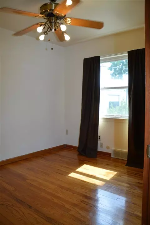 3350 Cadillac, Wayne, MI 48184 photo 18
