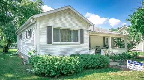 211 W Henry, Saline, MI 48176 photo 2