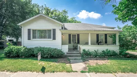 211 W Henry, Saline, MI 48176 photo 1