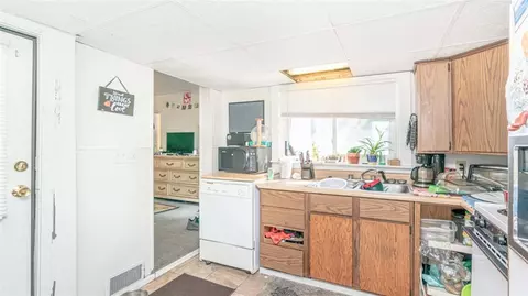 211 W Henry, Saline, MI 48176 photo 20
