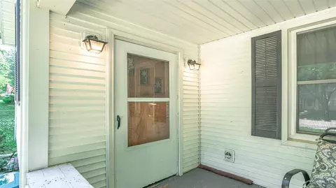 211 W Henry, Saline, MI 48176 photo 4