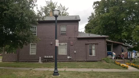 513 S Mechanic, Jackson, MI 49203 photo 2