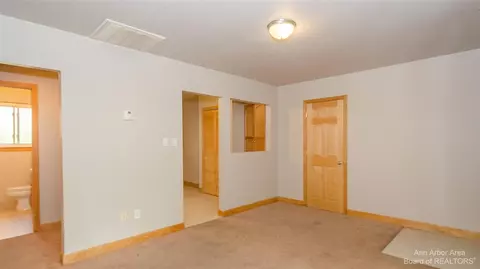 1923 Dexter, Ann Arbor, MI 48103 photo 4