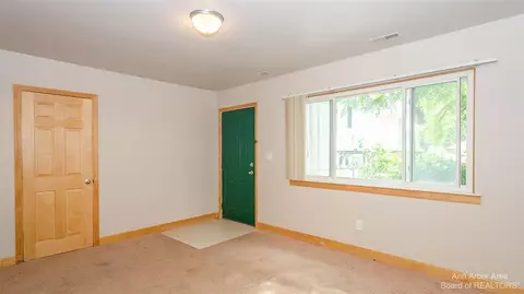 1923 Dexter, Ann Arbor, MI 48103 photo 5