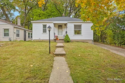 862 Spring, Grand Rapids, MI 49503