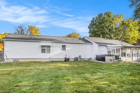 374 Kenneth, Plainwell, MI 49080 photo 4