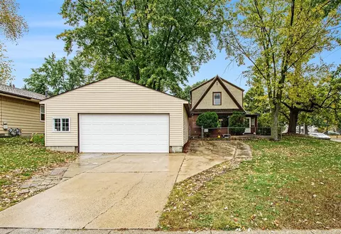 3051 Byron Ctr, Wyoming, MI 49519