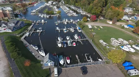 40 N Bailey #32, South Haven, MI 49090