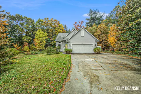 7712 Pinecone, Whitehall, MI 49461