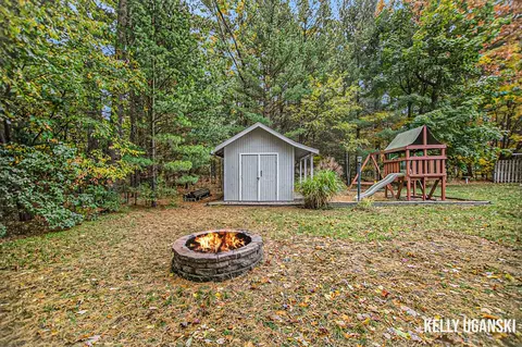 7712 Pinecone, Whitehall, MI 49461 photo 21