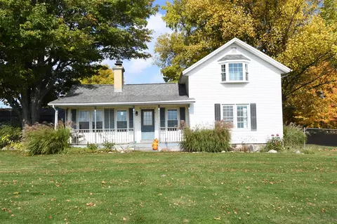 15623 E W, Fulton, MI 49052 photo 2