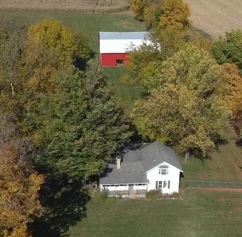 15623 E W, Fulton, MI 49052