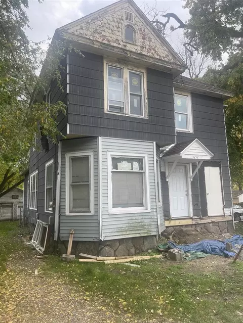 652 Carr, Kalamazoo, MI 49001