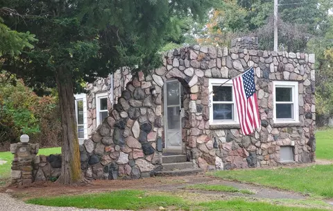 150 Beadle Lk, Battle Creek, MI 49014