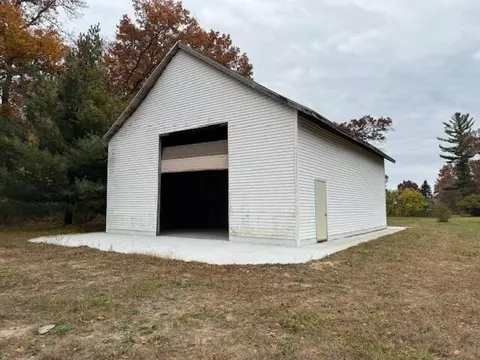3375 E Fox, Grant, MI 49327