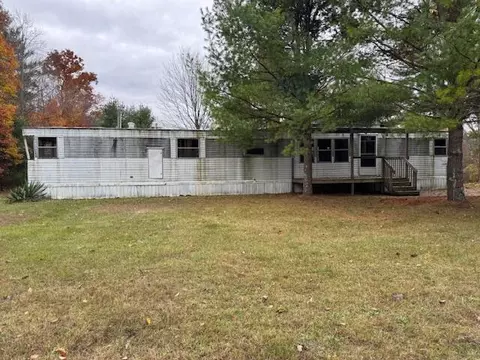 8406 E 36th, Newaygo, MI 49337 photo 2
