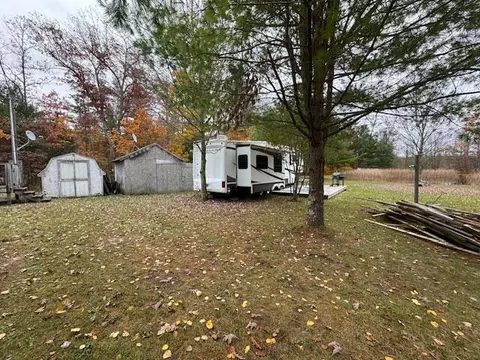 8406 E 36th, Newaygo, MI 49337 photo 19