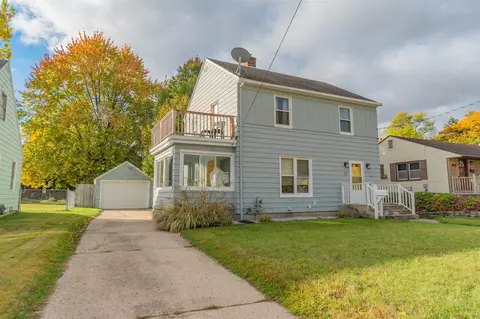 52 Buckingham, Wyoming, MI 49548