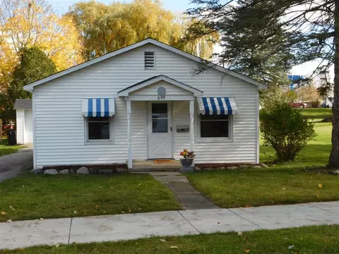 609 Division, Big Rapids, MI 49307