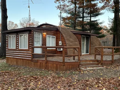 11542 Maple, Lakeview, MI 48850