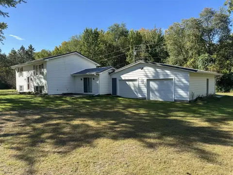 4701 N Grow, Stanton, MI 48888 photo 5