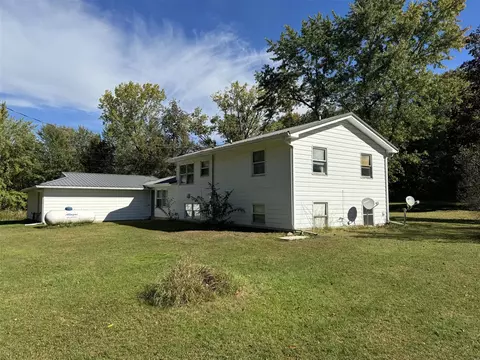 4701 N Grow, Stanton, MI 48888 photo 3