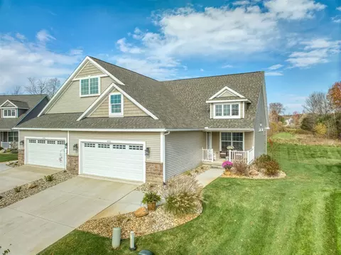 4082 Stoneridge, Jackson, MI 49203