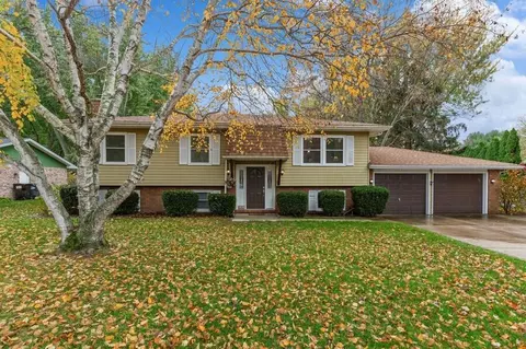 1474 Oak, Saint Joseph, MI 49085