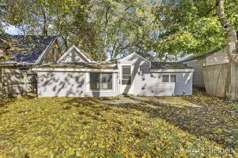 1037 Hazen, Grand Rapids, MI 49507