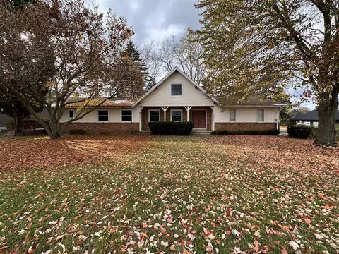 3689 Ivanrest, Grandville, MI 49418