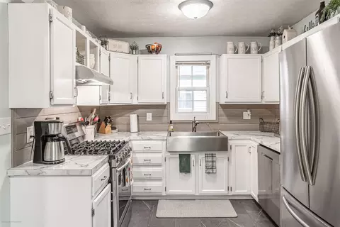 412 S Broas, Belding, MI 48809 photo 11