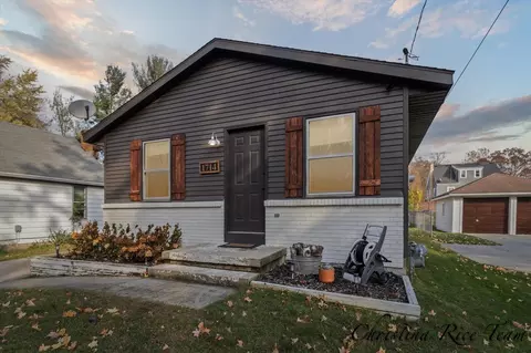 1714 Hanchett, Grand Rapids, MI 49504