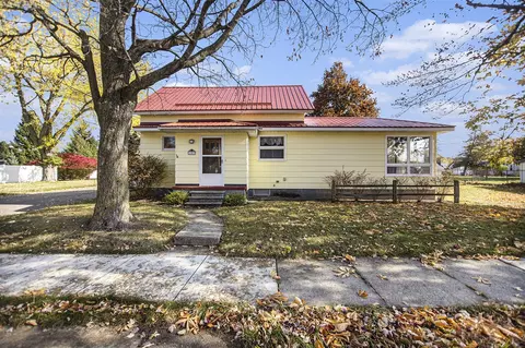 187 Fremont, Manistee, MI 49660