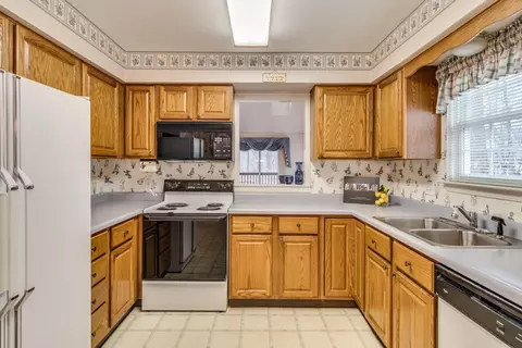 208 Chauncey, Marshall, MI 49068 photo 7