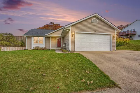 178 Hunters Trl, Middleville, MI 49333