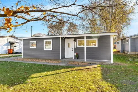 164 W Gardner, Sparta, MI 49345