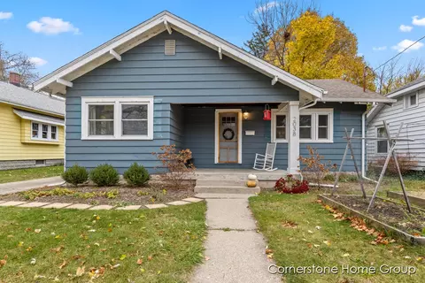 2038 Edgewood, Grand Rapids, MI 49505