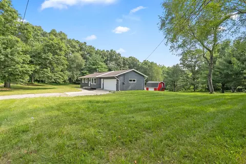 8615 Bennett, Ada, MI 49301 photo 2
