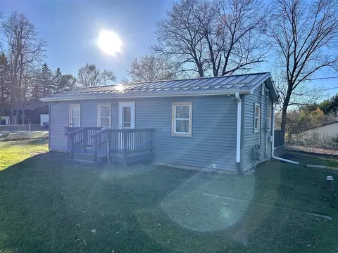 142 Berrien, Battle Creek, MI 49014